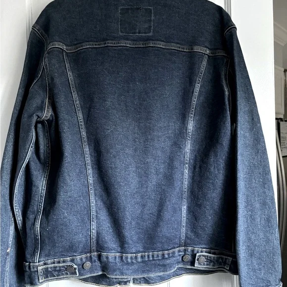 NEW WITH TAGS Levi’s Men’s Denim Jacket Size Large